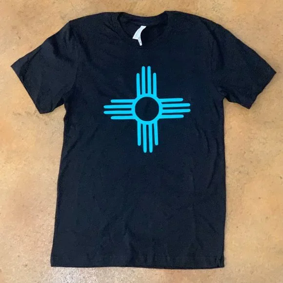 Men's Charcoal Gray Turquoise Zia Symbol Graphic Tee - Picture 1 of 4